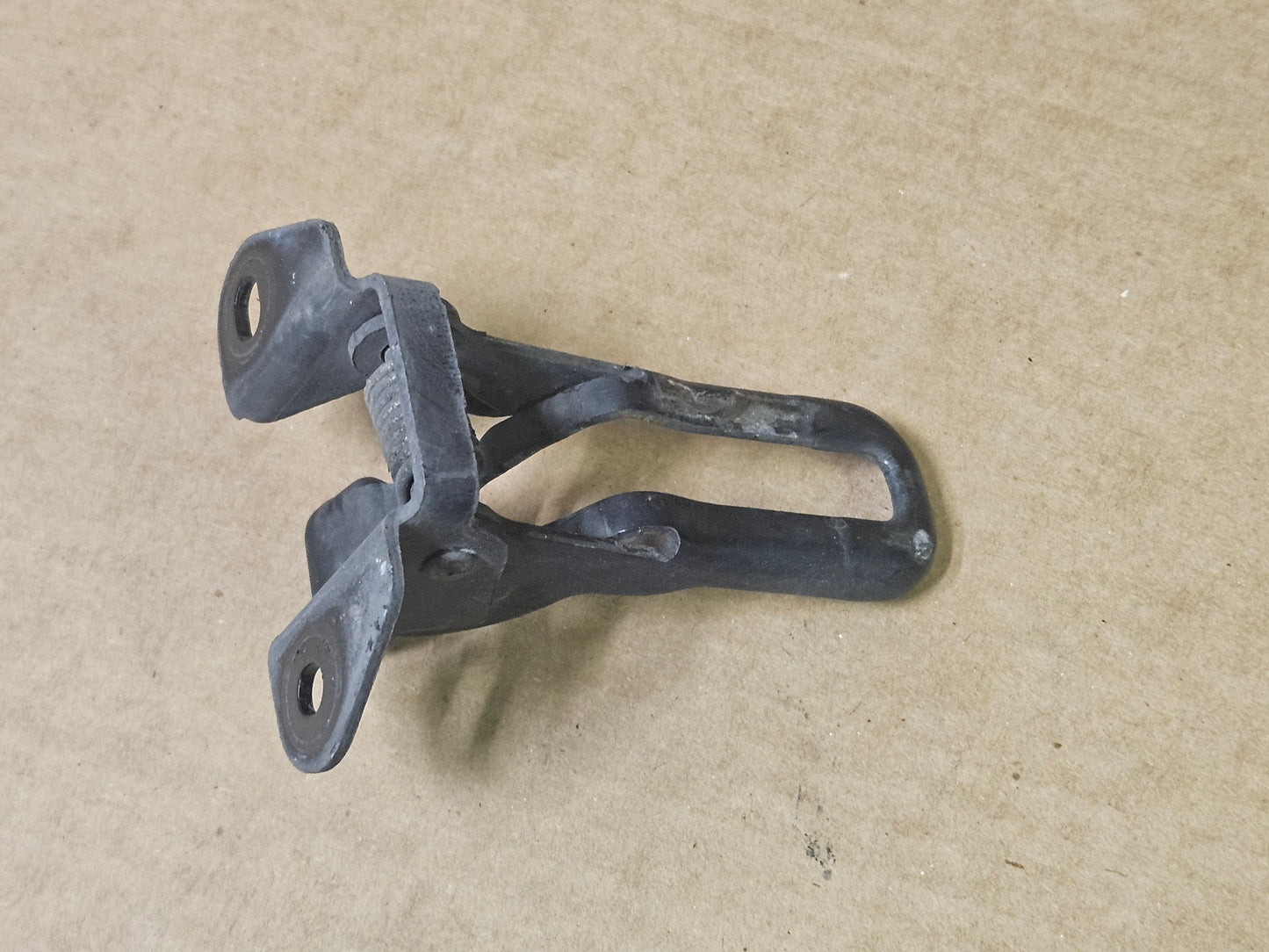 Genuine Oem Lexus Is250 Is350 Isf Ls460 Ls600h Hood Safety Catch 53550-53010 Used