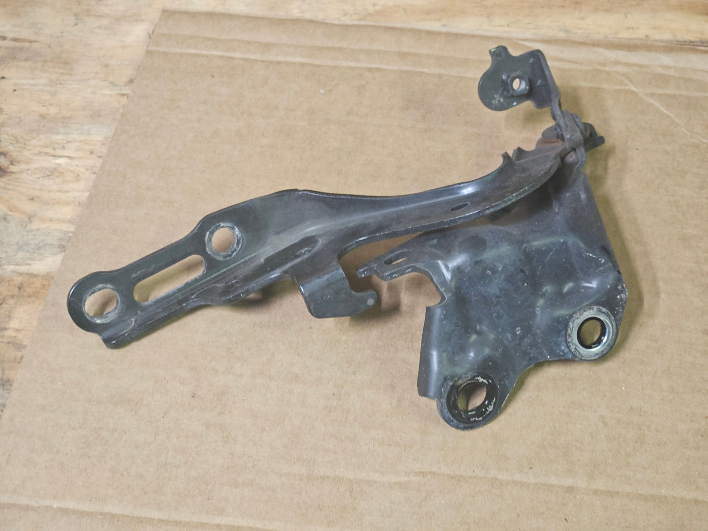 For Lexus IS250/IS350 2006-2013 Hood Hinge Passenger Side 53410-53020 Oem Used