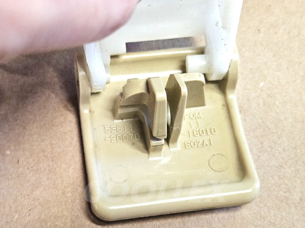 06-09 Lexus Is250 Hood Release Handle Ivory 53601-52010-A6 Oem Used