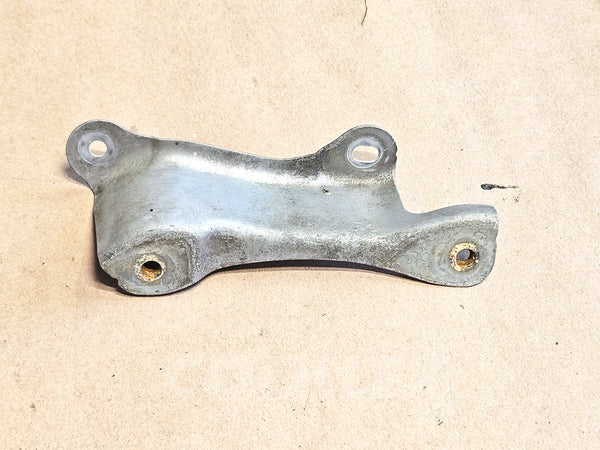 06-2013 Lexus Is250 Is350 Lower Fender Brackets 53835-53010, 53836-53010 Oem Used
