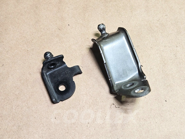 06-13 Lexus Is250 Is350 Left Hood Cylinder Strut Mounts 53482-53010, 53337-53010 Oem Used