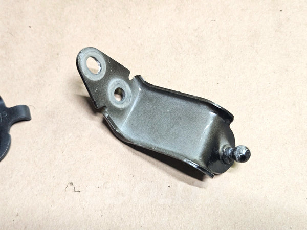 06-13 Lexus Is250 Is350 Left Hood Cylinder Strut Mounts 53482-53010, 53337-53010 Oem Used