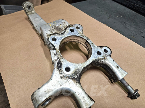 06-2013 Lexus Is250 Awd Front Left Steering Knuckle w/Bolts 43202-53020 Oem Used