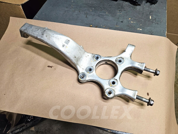 06-2013 Lexus Is250 Awd Front Left Steering Knuckle w/Bolts 43202-53020 Oem Used