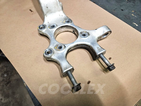 06-2013 Lexus Is250 Awd Front Left Steering Knuckle w/Bolts 43202-53020 Oem Used