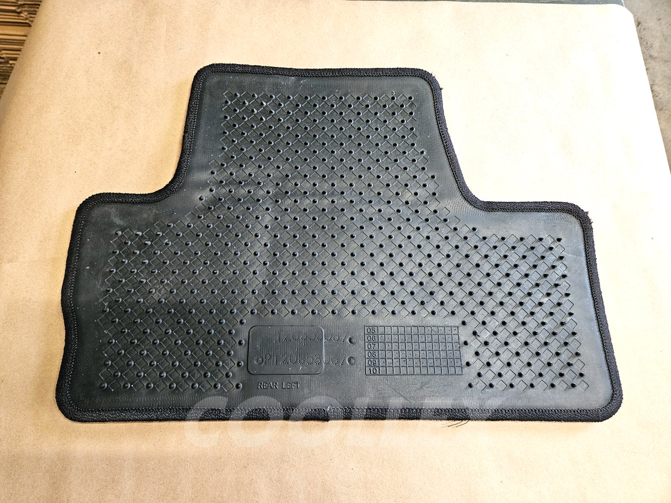 06-13 Lexus Is250 Is350 Rear Lh Carpet Mat PT208-53087 Oem Used