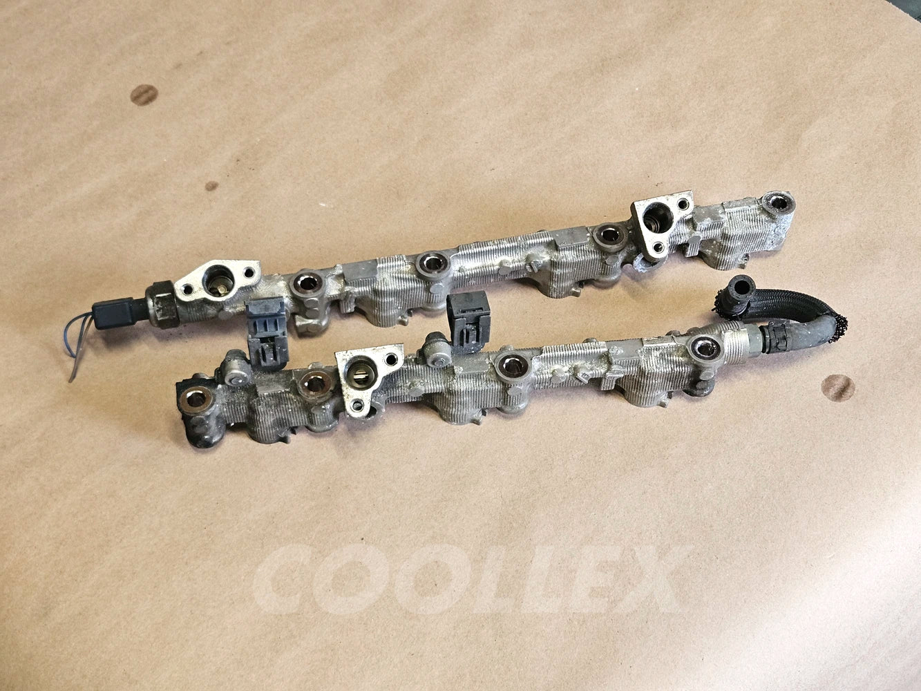 06-2015 Lexus Is250 Fuel Rails Rh Lh 23807-31020, 23808-31010 Oem Used