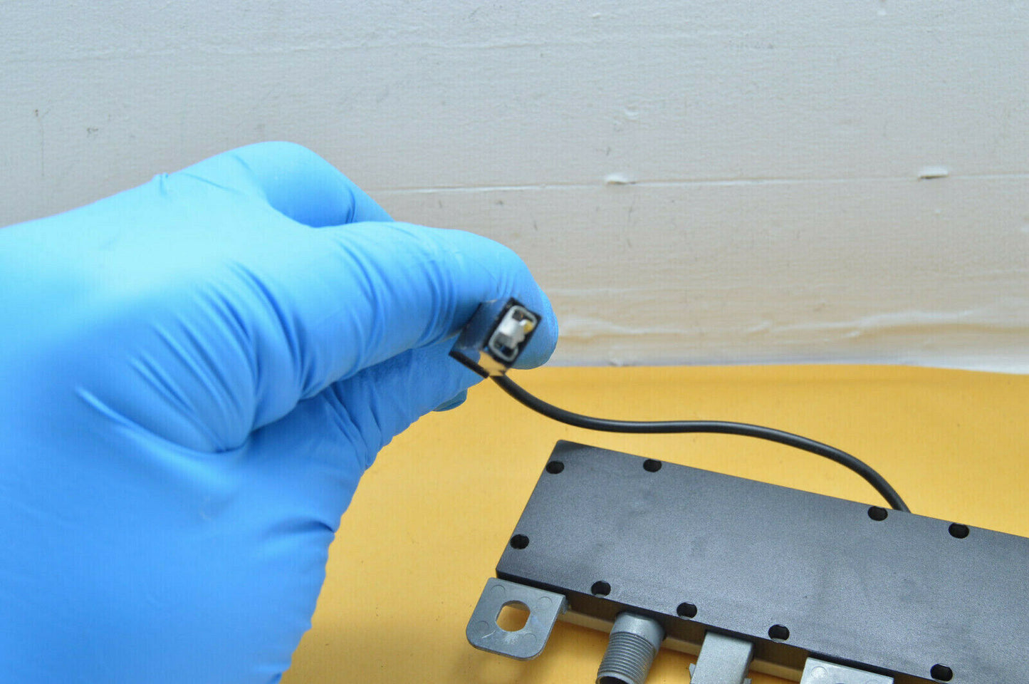 88-95 BMW 5-Series, E34 1988.01 - 1995.09 Antenna Module Unit 65248351246 Oem Used