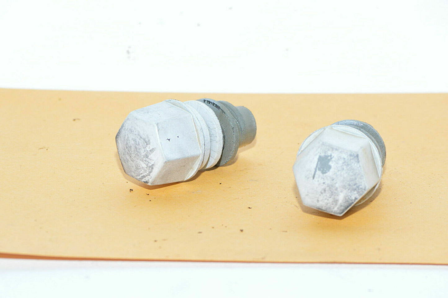 90-21 GM Hood Adjust Front Bumper Pair 10277069 Oem Used