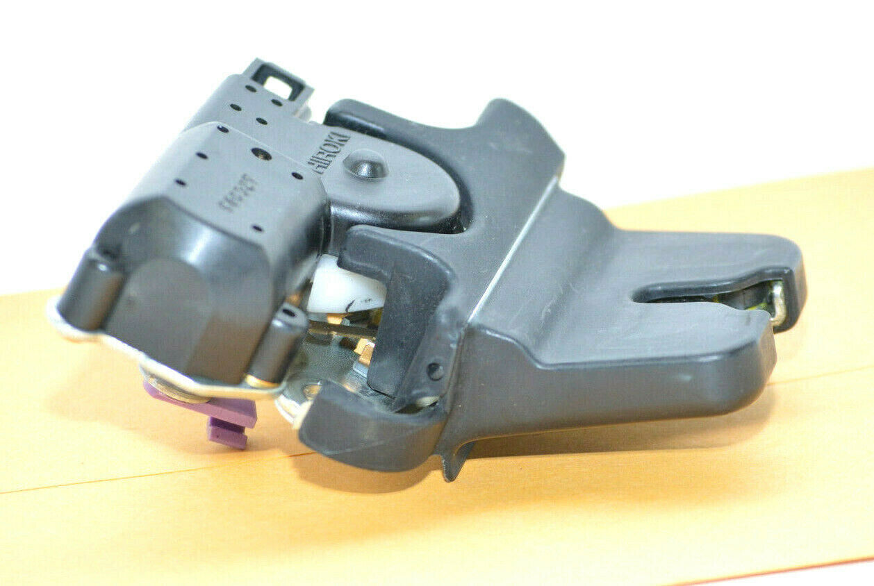 98-01 Lexus Gs300 Gs400 Trunk Latch Lock 64600-30120 Oem Used