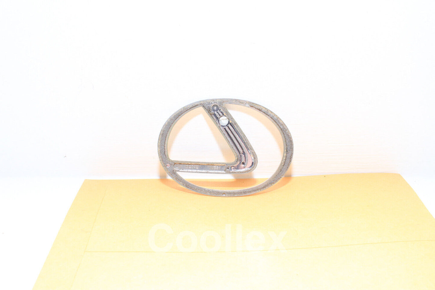 98-05 Lexus GS300 Trunk Emblem Lexus Logo 75431-30220 OEM