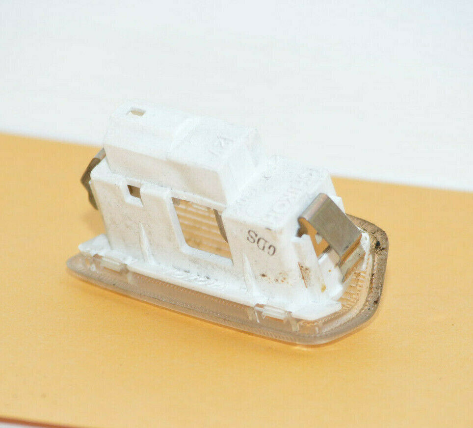 98-10 Lexus Gs300 Gs400 Sc430 Door Courtesy Light Lamp 81230-30160 Oem Used