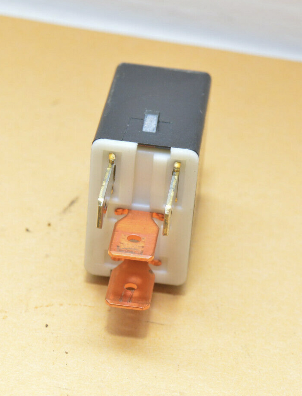 Lexus Magnet-Clutch Relay 90987-02012 Oem Used