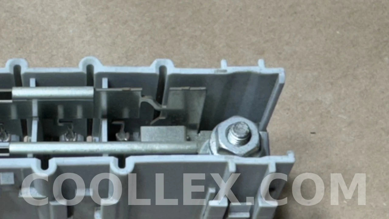 2006-2015 Lexus IS250 IS350 Fusible Link Fuse Block Assembly OEM Used