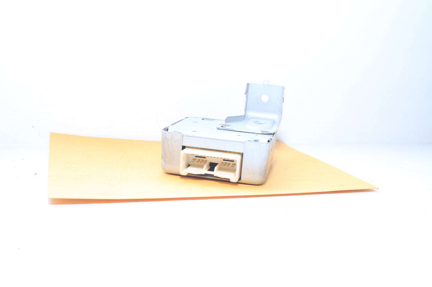 01-05 Lexus IS300 OEM Headlight Leveling Control Module 89960-53010 Oem Used