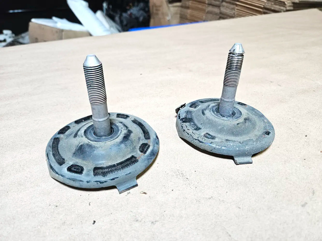 06-13 Lexus Is250 Rea Suspension Cross-Member Stoppers w/bolts 52277-30070 Oem Used