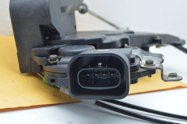 01-05 Lexus Is300 Front Rh Door Lock Latch Actuator 69110-53020 Oem Used