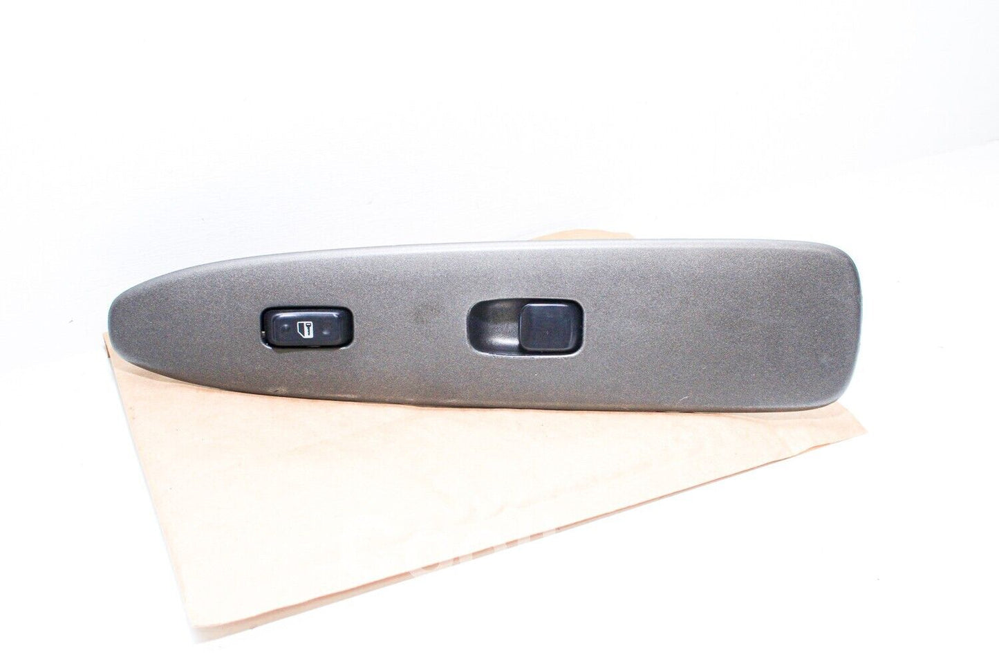 01-05 Lexus Is300 Front Right Door Window Switch 74232-53030, 84030-53010 Oem Used