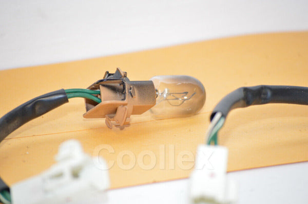 01-05 Lexus Is300 Rear Turn Signal Light Bulb w/Pig Tails 90981-15021 Oem Used