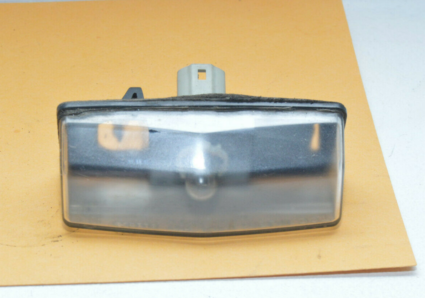 01-05 Lexus Is300 Wagon License Plate Lights 81270-53011 Oem Used