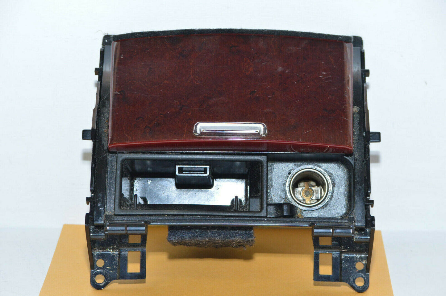 06-08 Lexus Is250 Front Ash Receptacle Assy 74110-53020-D1 Oem Used