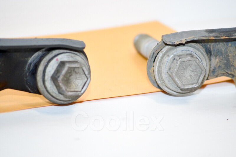06-13 Lexus Is250 Is350 Rwd Front Subrame Mounts w/Bolts 57306-30010, 57305-30010 Oem Used