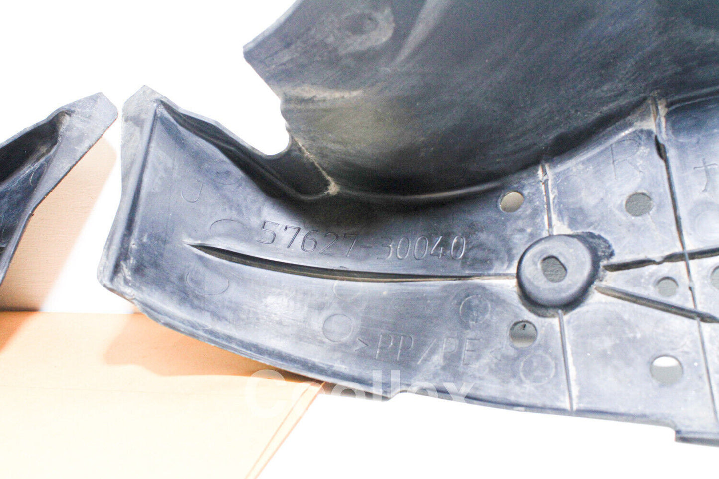 06-13 Lexus Is250 Is350 Rear Frame Floor Covers 57628-30040 57627-30040 Oem Used