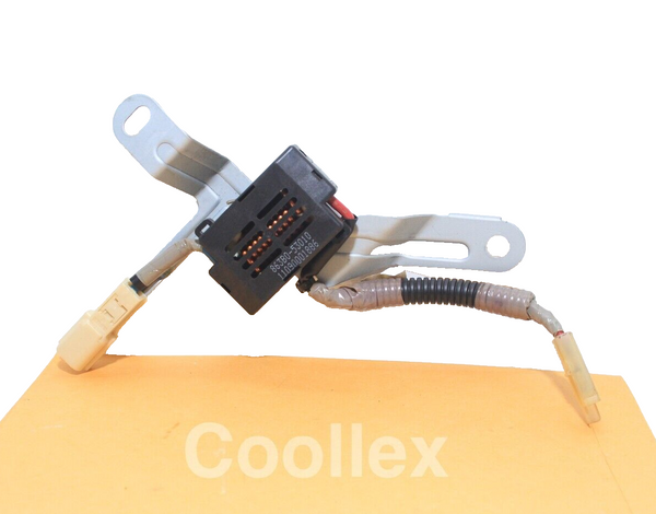 06-13 Lexus Is250 Is350 Rear Windshield Noise Filter 863b0-53010 Oem Used