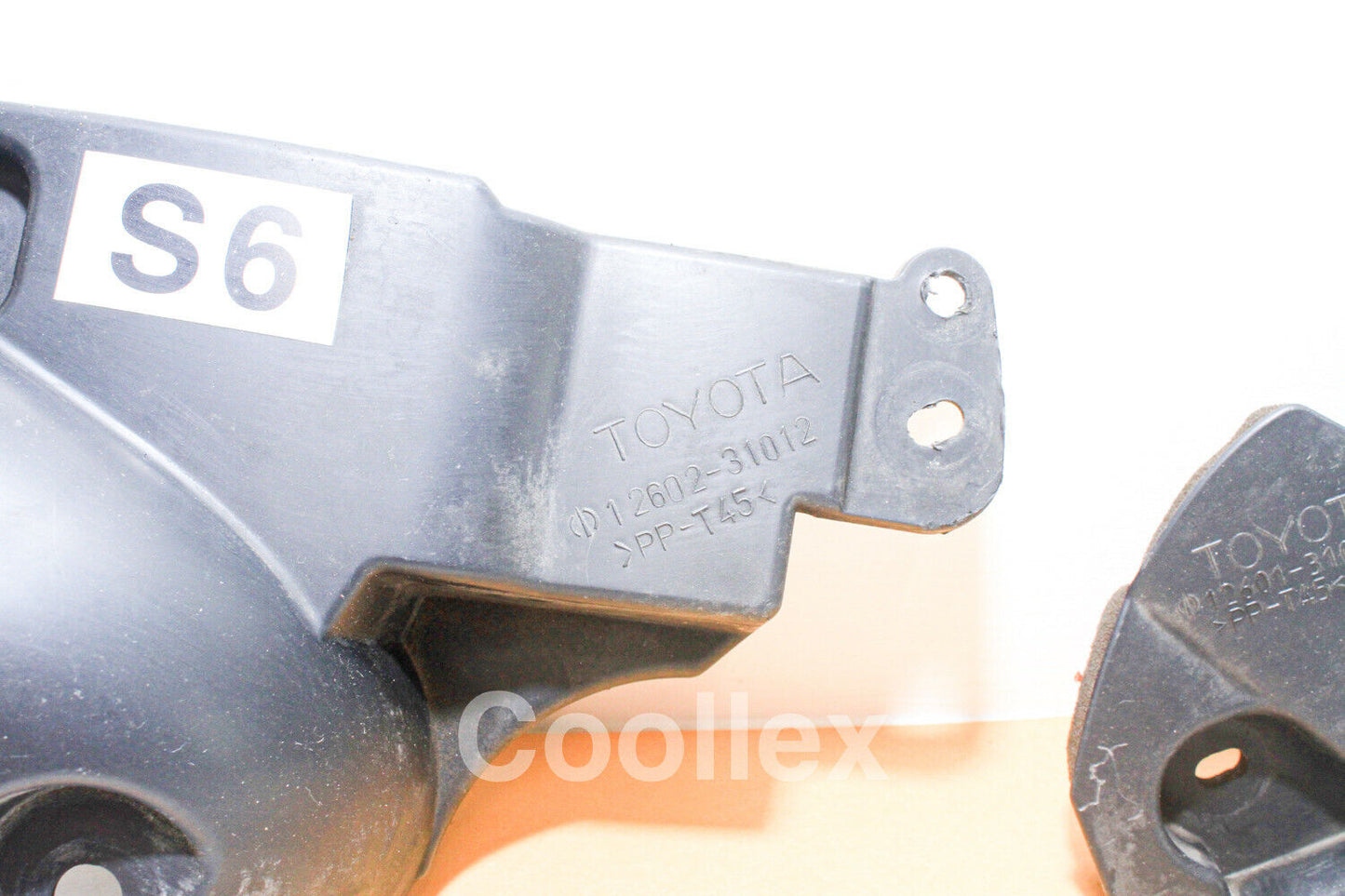 06-18 Lexus Is250 Is350 Upper Timing Covers Set 12602-31013, 12601-31010 Oem Used