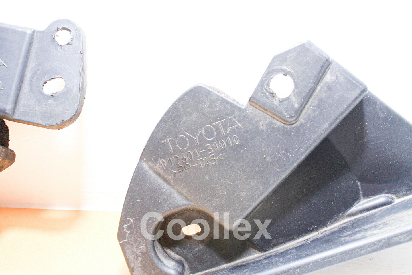 06-18 Lexus Is250 Is350 Upper Timing Covers Set 12602-31013, 12601-31010 Oem Used