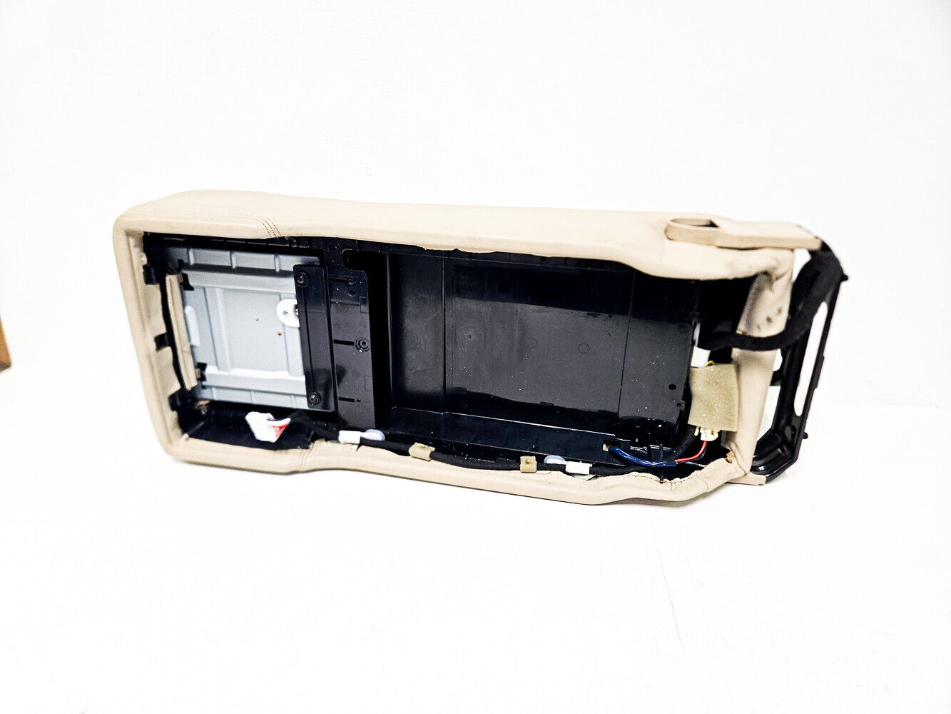 07-09 Lexus Ls460 Rear Armrest Cupholder Section 72830-50B90-A2 Ivory Oem Used