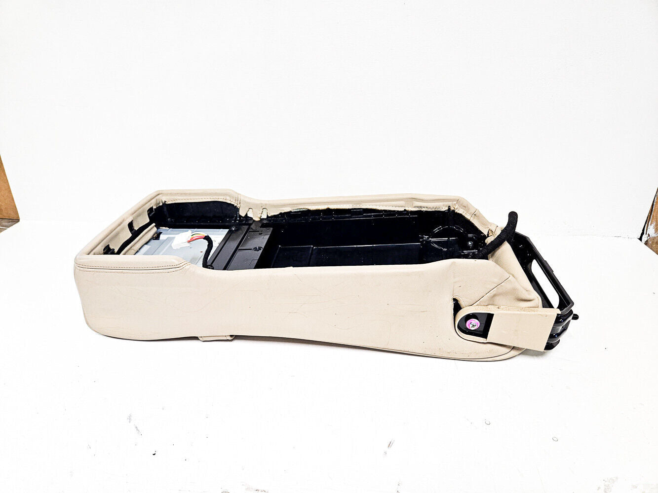 07-09 Lexus Ls460 Rear Armrest Cupholder Section 72830-50B90-A2 Ivory Oem Used