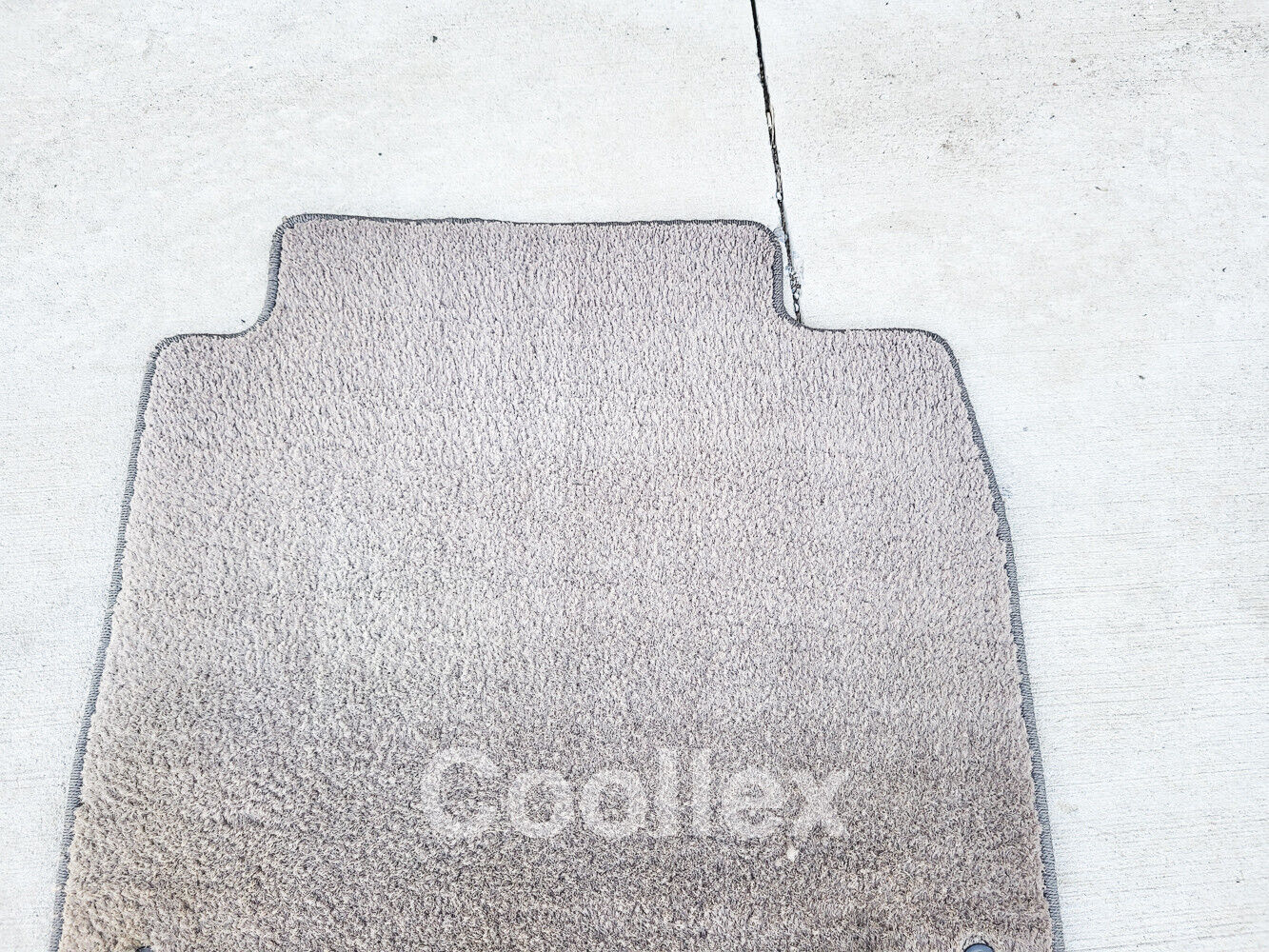 07-090 Lexus Ls460 Rear Right Floor Carpet Pt208-50001 Oem