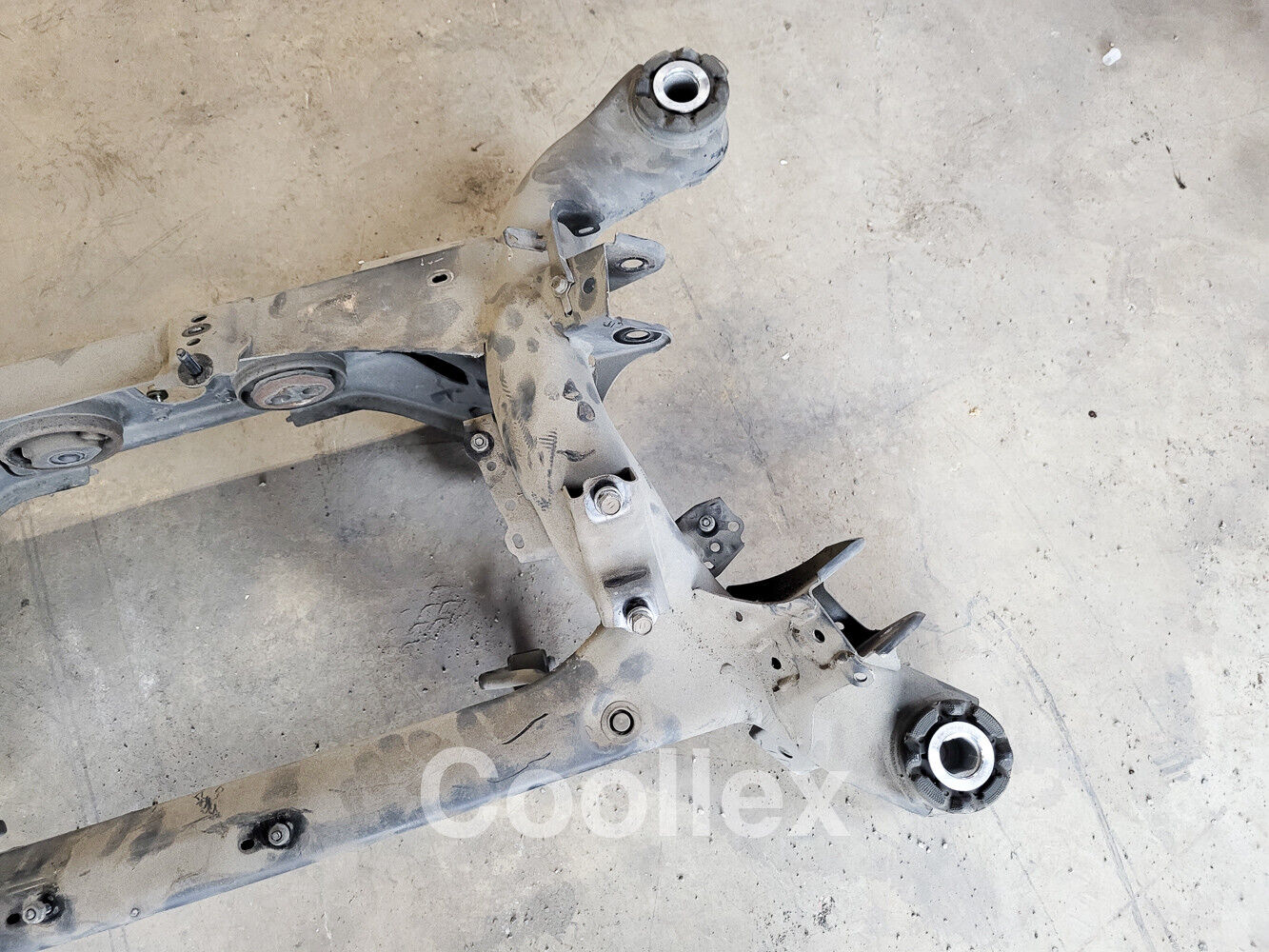 07-14 Lexus Ls460 Rear Cross member Rear Subframe 51206-50050 Oem Used