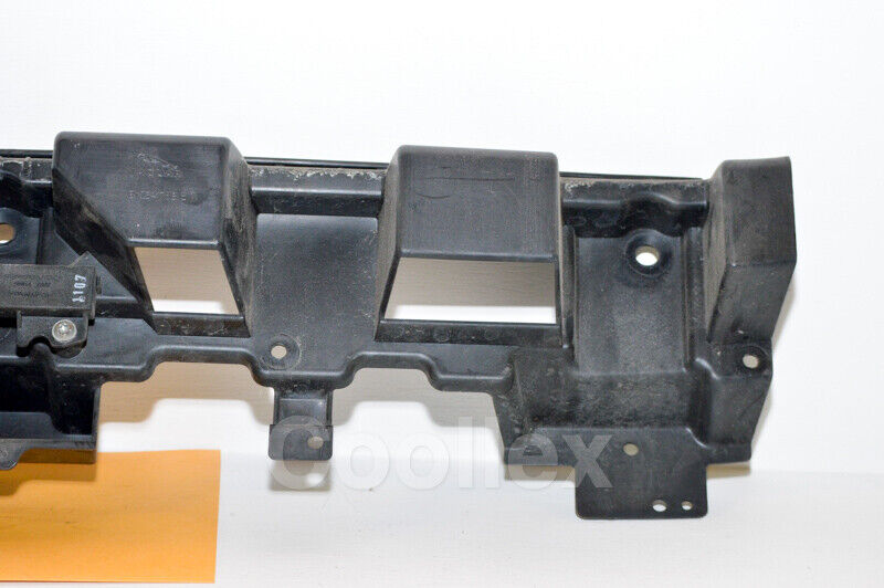 09-15 Jaguar XF Rear Bumper Cover Center Bracket w/Keyless Antenna C2z22091 Oem