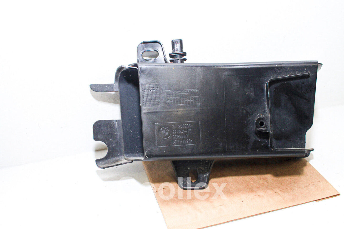 11-13 Bmw 550i F10 Front Rh Lower Intake Duct 51-74-7-200-798 Oem Used