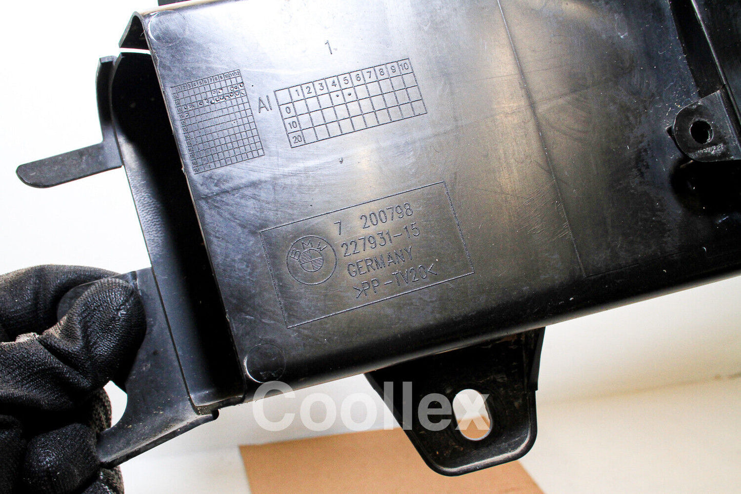 11-13 Bmw 550i F10 Front Rh Lower Intake Duct 51-74-7-200-798 Oem Used