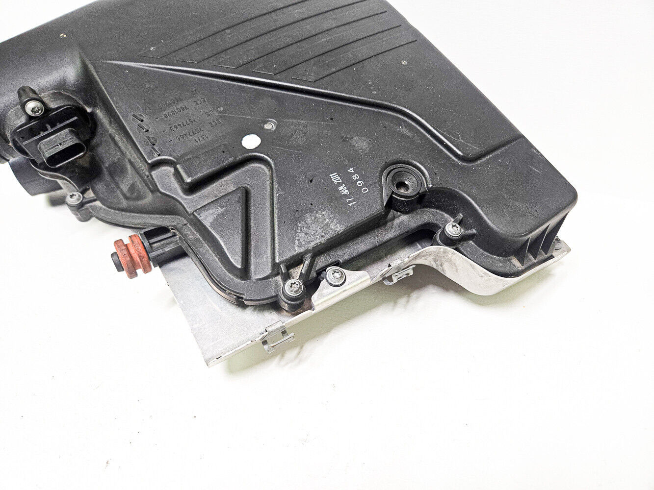 11-13 Bmw 550i F10 Right Air Cleaner Assembly 4.4 13-71-7-577-466 Oem