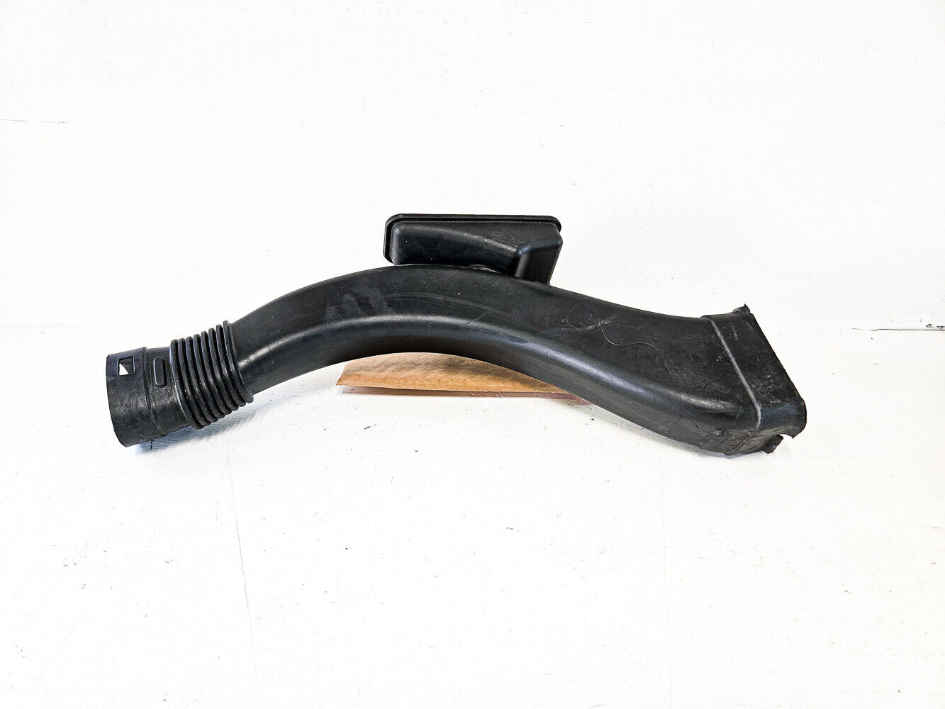 11-16 Bmw 550i F10 Air Channel Right 4.4 Turbo 13-71-7-577-472 Oem Used