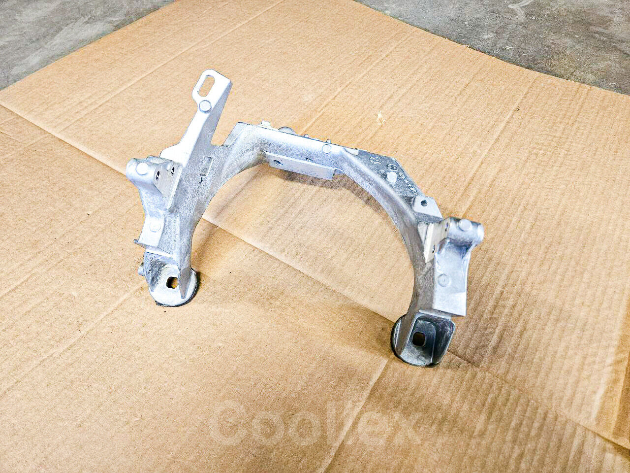 11-16 Bmw 550i F10 Steering Column Support Bracket for 51-45-9-195-221 Oem
