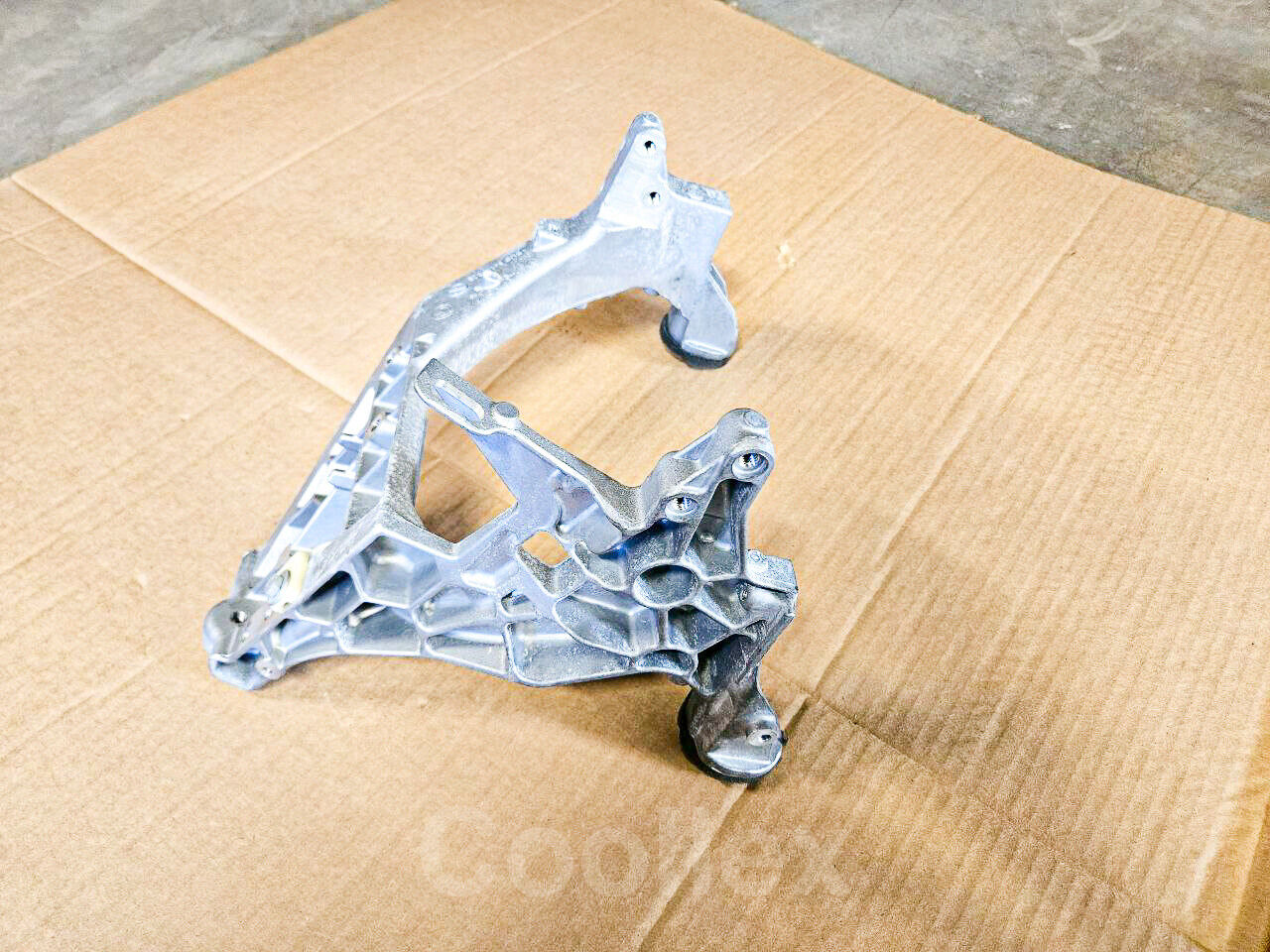 11-16 Bmw 550i F10 Steering Column Support Bracket for 51-45-9-195-221 Oem
