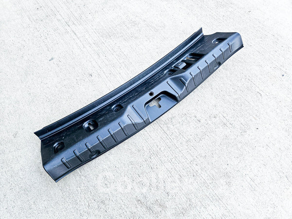 11-16 Bmw 550i F10 Trunk Loading Sill Cover 51-47-7-227-535 Oem