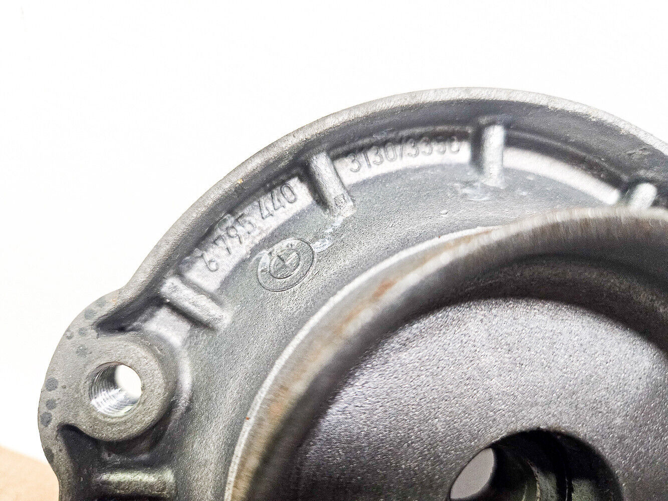 11-19 Bmw 550i F10 Awd Front Suspension Strut Mount 31-30-6-795-083 Oem