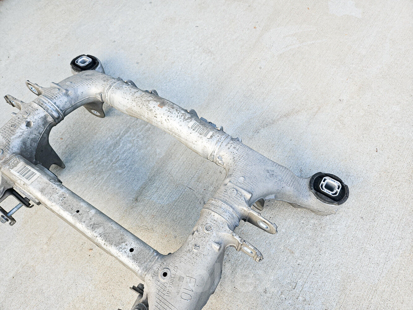11-19 Bmw 550i F10 Rear Subframe 33-31-6-799-103 Oem Used