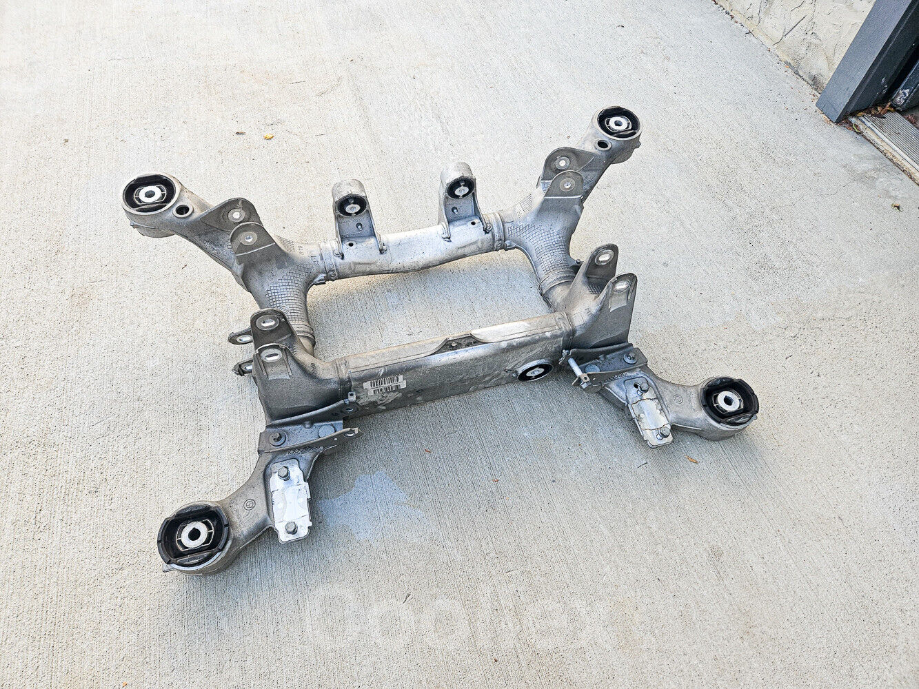11-19 Bmw 550i F10 Rear Subframe 33-31-6-799-103 Oem Used
