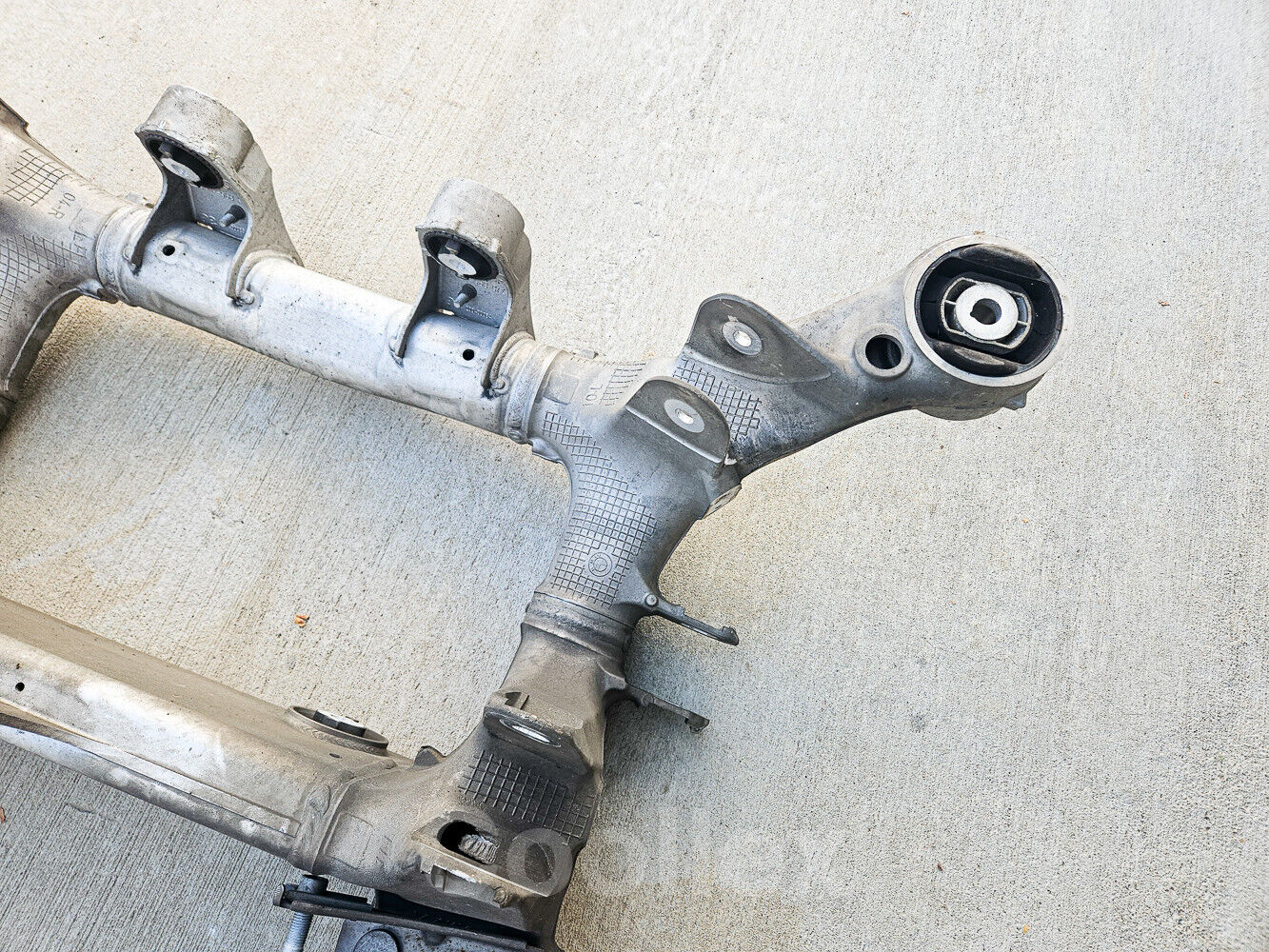 11-19 Bmw 550i F10 Rear Subframe 33-31-6-799-103 Oem Used