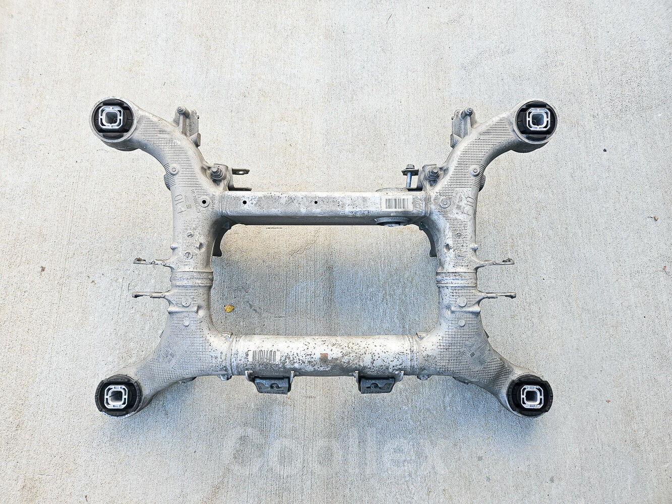 11-19 Bmw 550i F10 Rear Subframe 33-31-6-799-103 Oem Used