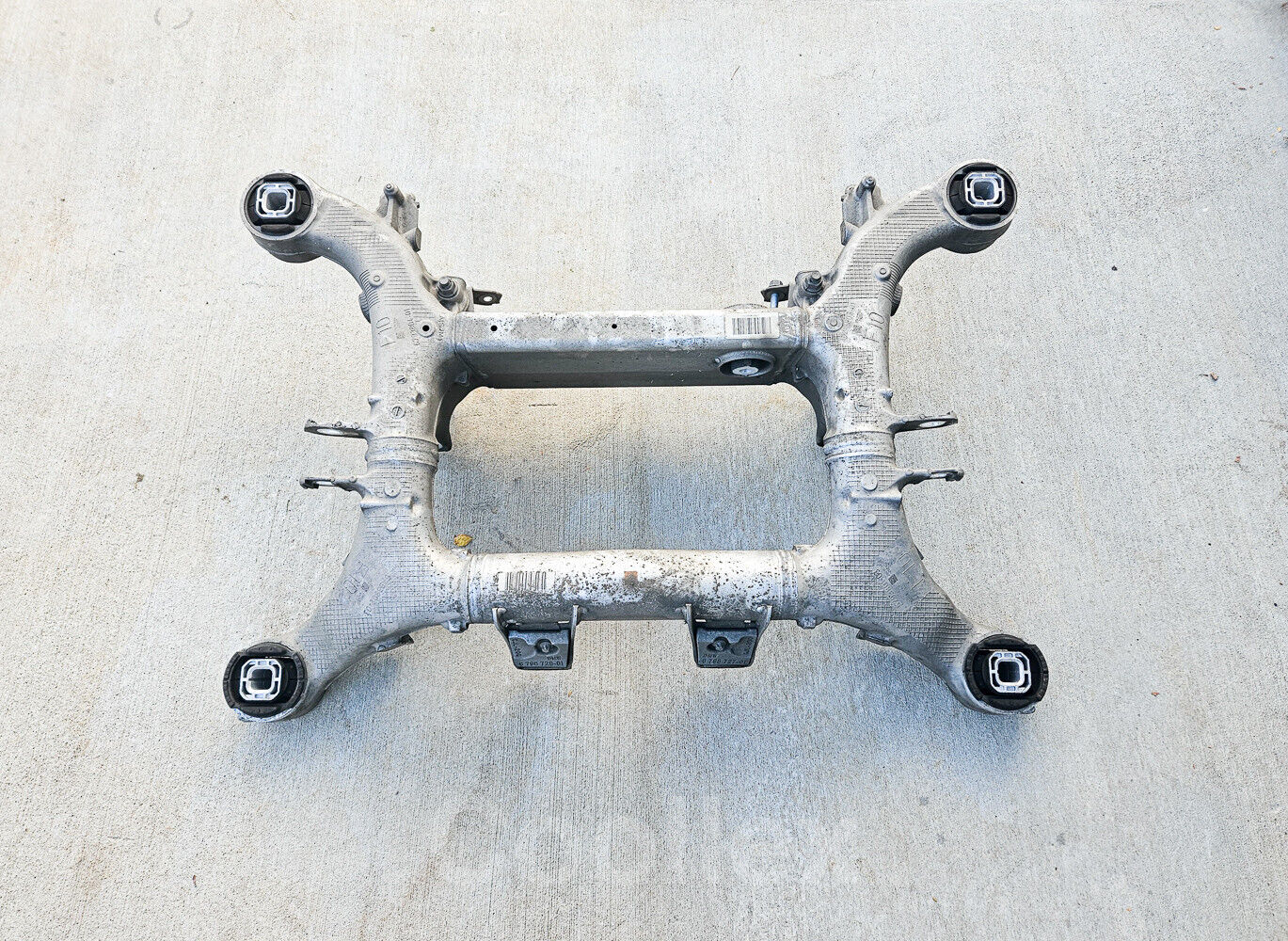 11-19 Bmw 550i F10 Rear Subframe 33-31-6-799-103 Oem Used