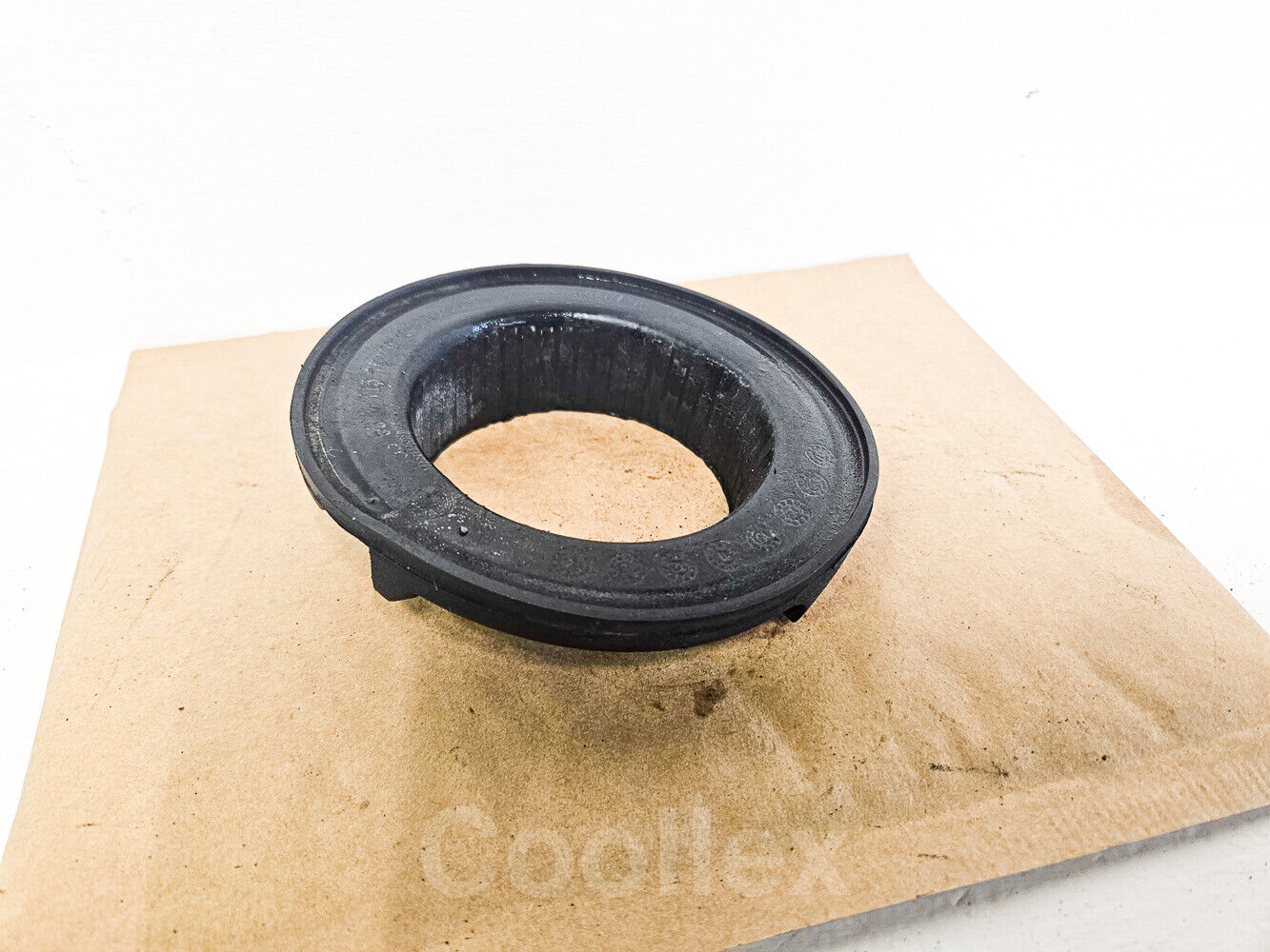 11-19 Bmw 550i F10 Rear Rh Lh Lower Springs Pad Insulator 33-53-6-856-172 Oem Used