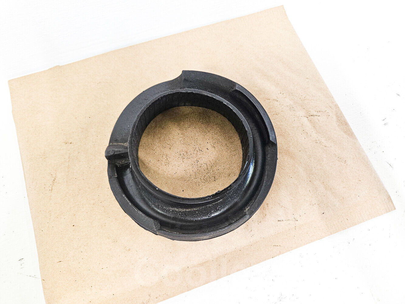 11-19 Bmw 550i F10 Rear Rh Lh Lower Springs Pad Insulator 33-53-6-856-172 Oem Used